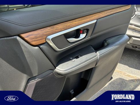 Used 2022 Honda CR-V Touring image 16