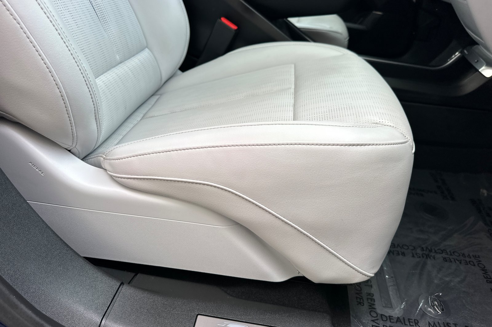 Certified 2024 Cadillac Lyriq Luxury RWD image 23