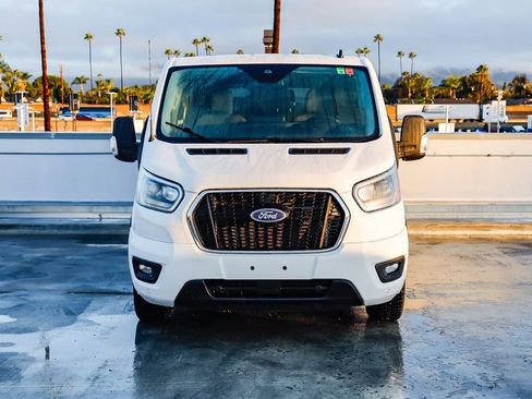 Used 2023 Ford Transit 350 XLT image 3