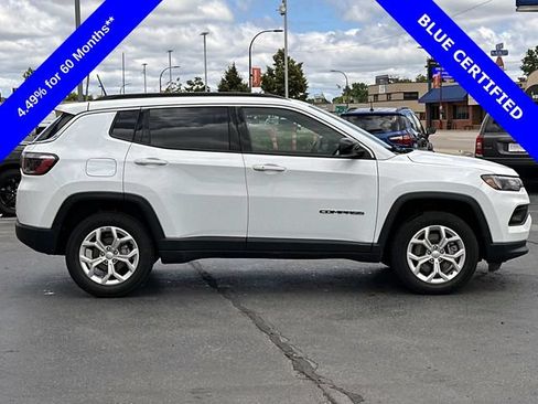 Used 2024 Jeep Compass Latitude AWD/4WD image 2