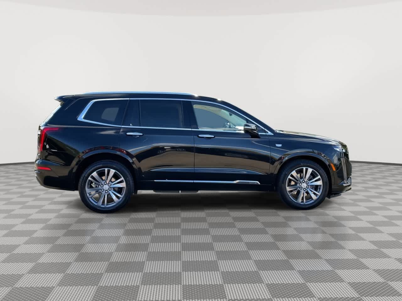 Certified 2024 Cadillac XT6 Premium Luxury w/ Technology Package AWD/4WD image 9