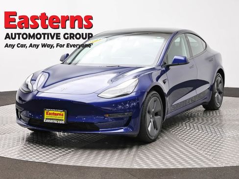 Used 2023 Tesla Model 3 Standard Range RWD image 1