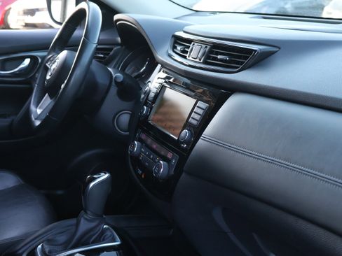 Used 2018 Nissan Rogue SL FWD image 10