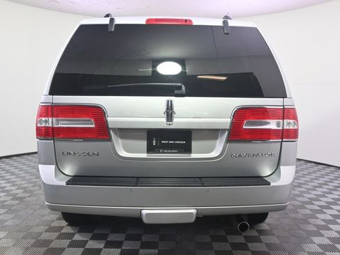 Used 2014 Lincoln Navigator 4WD image 5