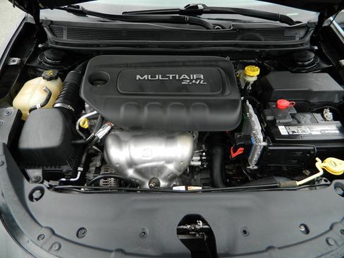 Used 2016 Dodge Dart SXT image 22