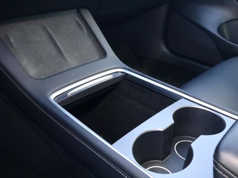 Used 2023 Tesla Model 3 Standard Range RWD image 19