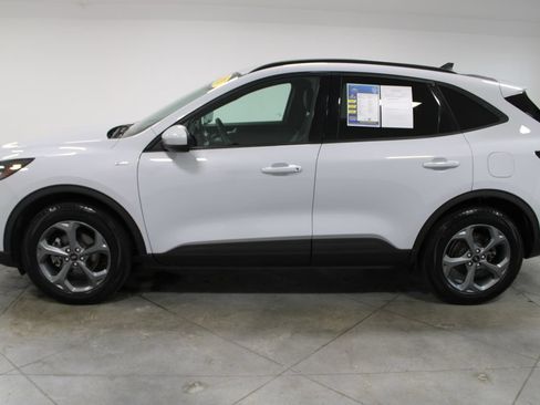Used 2025 Ford Escape ST-Line Select w/ Class II Trailer Tow Package AWD/4WD image 6