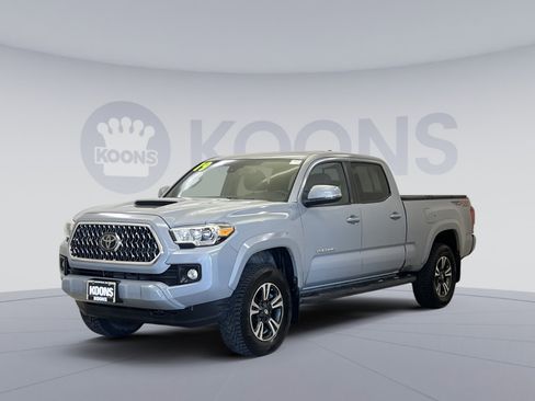 Used 2019 Toyota Tacoma TRD Sport w/ TRD Premium Sport Package AWD/4WD image 1