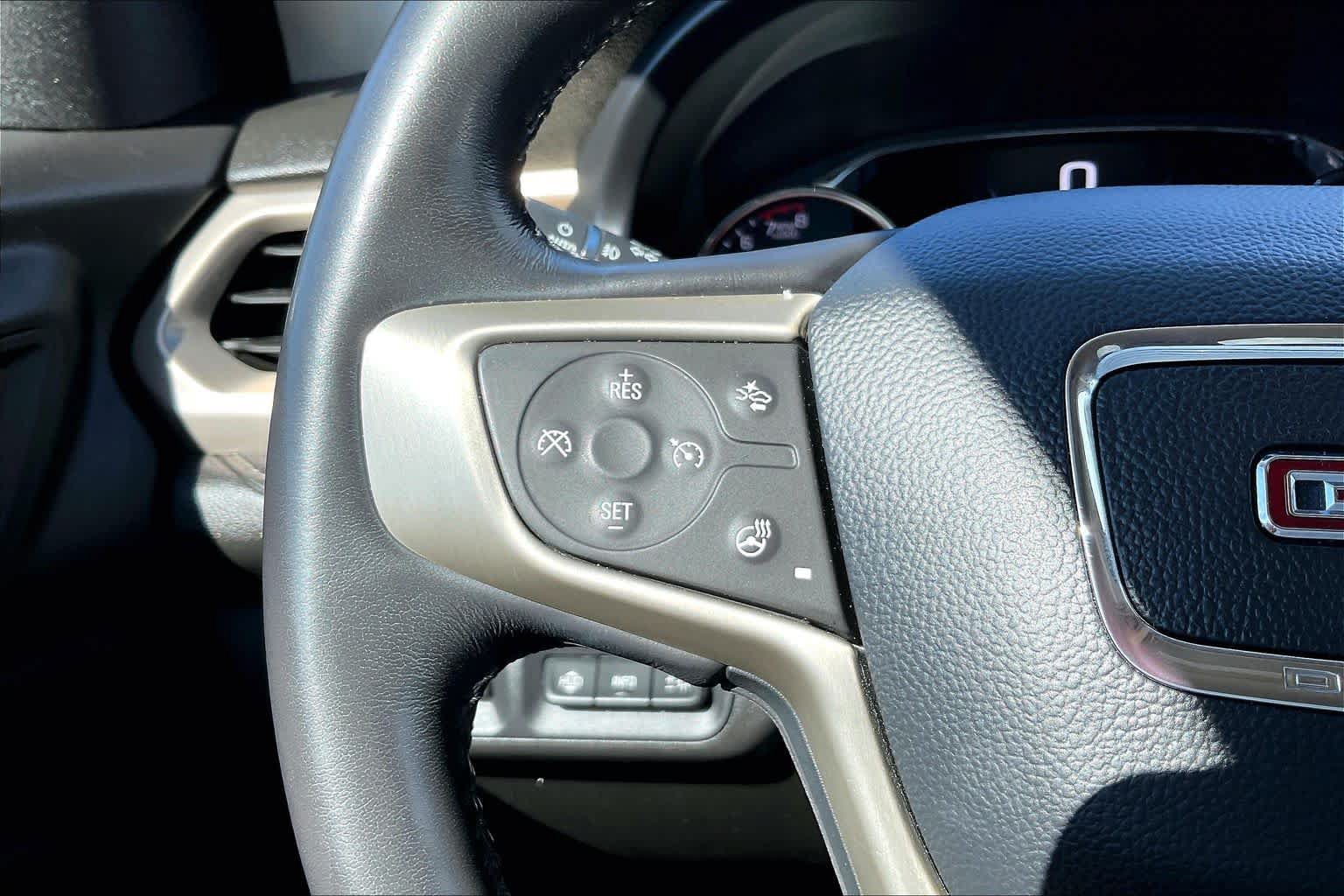 Used 2021 GMC Acadia Denali FWD image 23