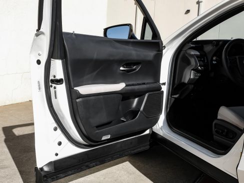 Used 2021 Lexus UX 250h w/ Premium Package image 42