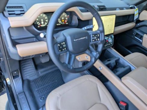 New 2026 Land Rover Defender 110 X-Dynamic SE image 3