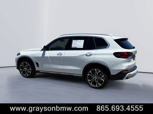 Used 2026 BMW X5 xDrive40i AWD/4WD image 4