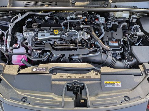 Used 2025 Toyota Prius LE image 30