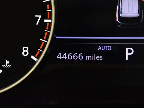 Used 2023 Nissan Pathfinder SV image 21