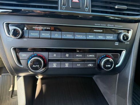 Used 2020 Kia Optima Premium image 26