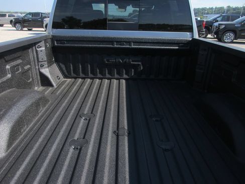 New 2026 GMC Sierra 2500 AT4 w/ AT4 Premium Plus Package AWD/4WD image 6