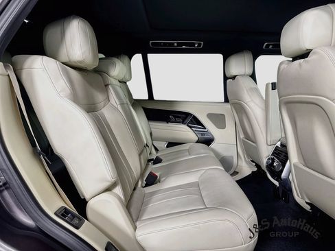 Used 2024 Land Rover Range Rover Long Wheelbase SE AWD/4WD image 36