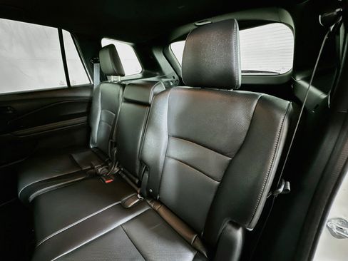Used 2024 Honda Passport EX-L image 23