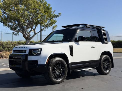 Used 2023 Land Rover Defender 90 X-Dynamic SE AWD/4WD image 2