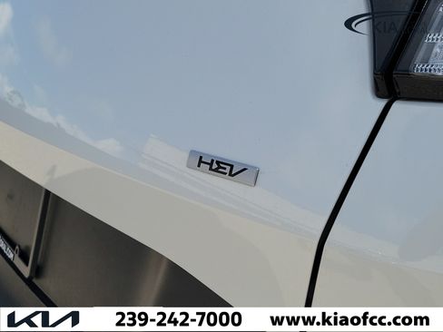 Certified 2025 Kia Sportage EX AWD/4WD image 10