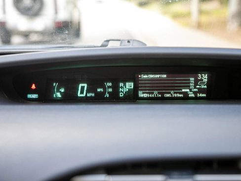 Used 2011 Toyota Prius Four w/ Solar Roof Pkg FWD image 32