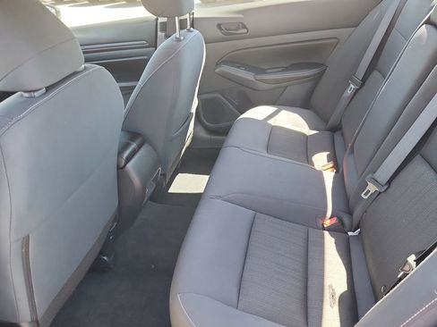 Used 2025 Nissan Altima 2.5 SV FWD image 10