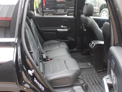 Used 2023 Mercedes-Benz GLB 250 4MATIC image 23