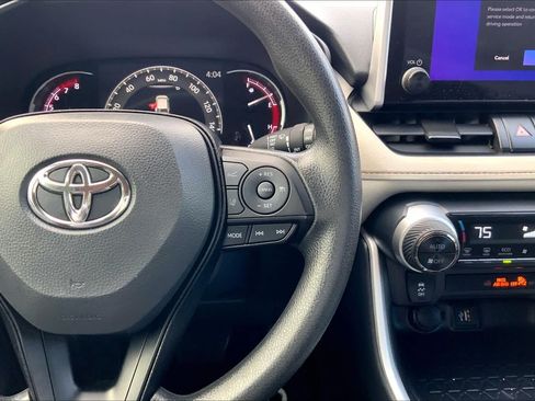 Used 2025 Toyota RAV4 XLE w/ Convenience Package FWD image 25