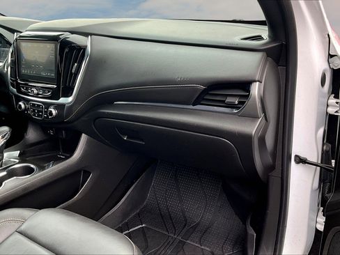 Used 2023 Chevrolet Traverse LT w/ LT Premium Package image 18