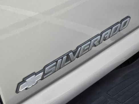 Used 2007 Chevrolet Silverado 1500 LT w/ Crew Cab Value Package image 10