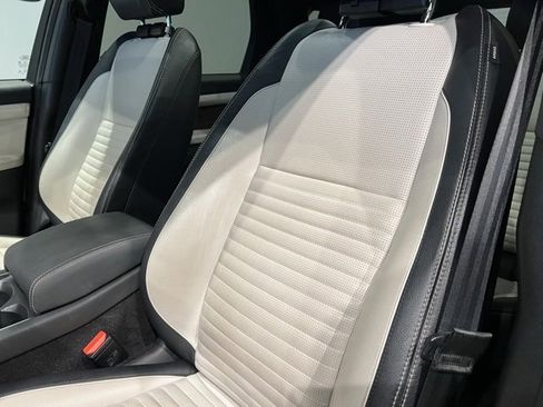 Used 2022 Land Rover Discovery Sport S R-Dynamic image 20