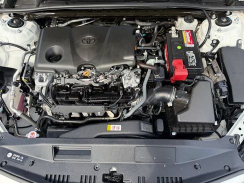 Used 2021 Toyota Camry SE w/ Convenience Package FWD image 21