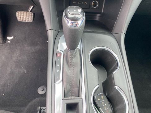 Used 2020 Chevrolet Equinox LT image 8