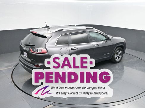 Used 2019 Jeep Cherokee Limited w/ Luxury Group image 39