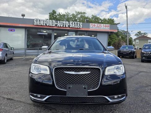 Used 2016 Chrysler 300 C w/ Harman/Kardon Audio Group AWD/4WD image 6