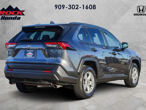 Used 2019 Toyota RAV4 XLE image 6