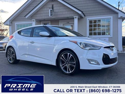 Used 2016 Hyundai Veloster w/ Option Group 02 image 1