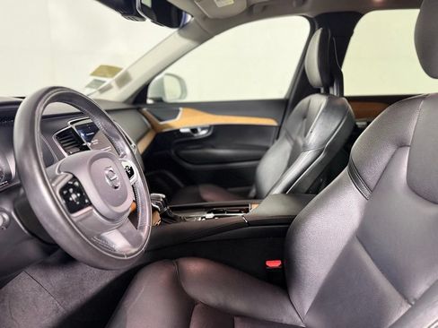Used 2021 Volvo XC90 T6 Momentum w/ Protection Package Premier AWD/4WD image 17