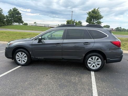 Used 2019 Subaru Outback 2.5i Premium AWD/4WD image 7