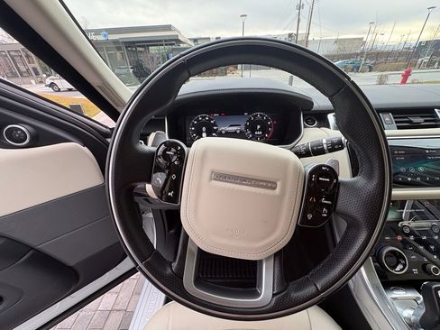 Used 2022 Land Rover Range Rover Sport HSE Silver Edition image 18