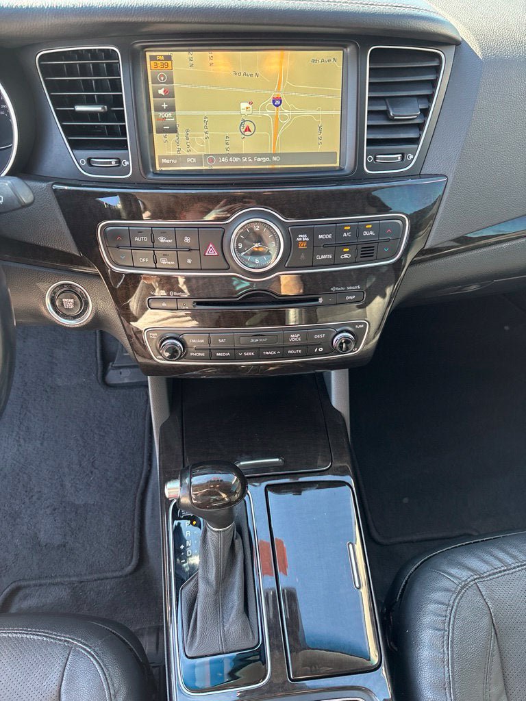 Used 2015 Kia Cadenza Premium FWD image 17