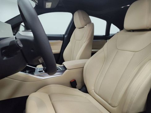 Used 2025 BMW i4 xDrive40i w/ Parking Assistance Package image 18