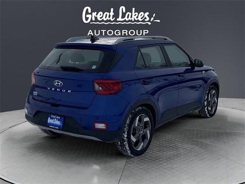 Used 2022 Hyundai Venue SEL image 5