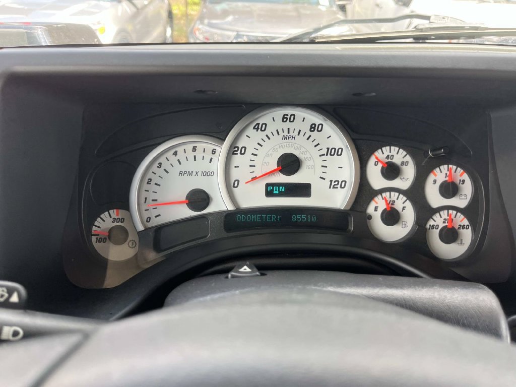 Used 2004 HUMMER H2 w/ Preferred Equipment Group AWD/4WD image 36