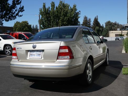 Used 2004 Volkswagen Jetta GLS image 11