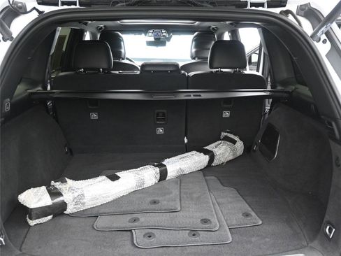 Used 2023 Jeep Grand Cherokee Overland w/ Luxury Tech Group IV image 7