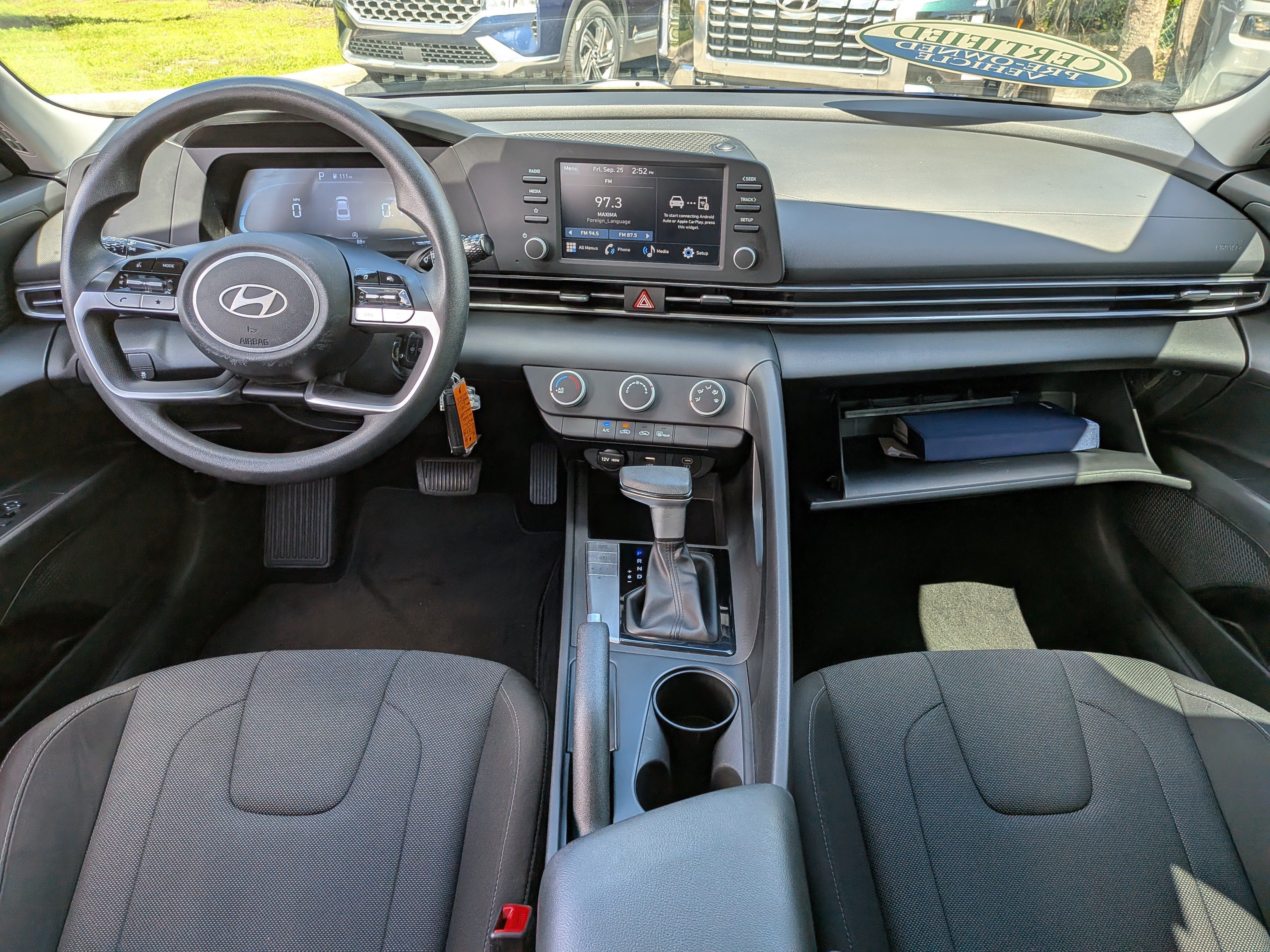 Used 2024 Hyundai Elantra SE FWD image 15
