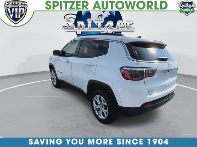 Used 2024 Jeep Compass Latitude AWD/4WD image 6