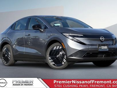 New 2026 Nissan Leaf w/ Illuminated Package