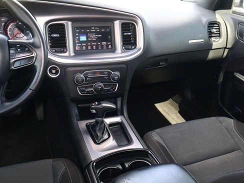 Used 2021 Dodge Charger SXT w/ Blacktop Package RWD image 12